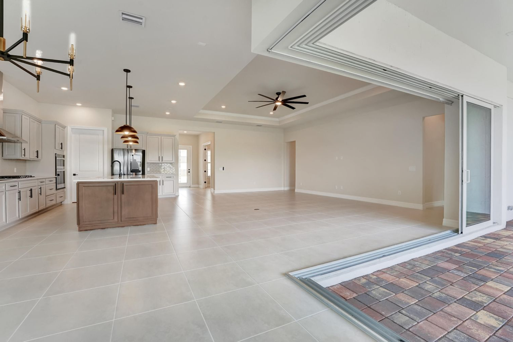 5329 Blue Reed Ln - Photo 7 of 8