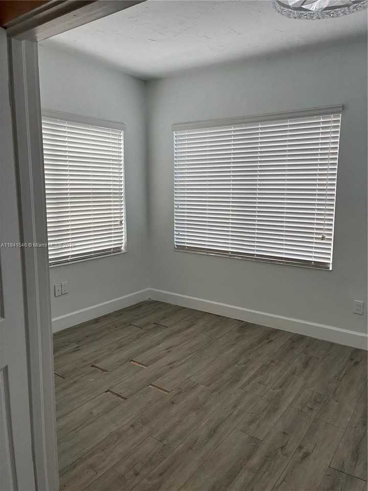 1776 Southwest 11th Street - Photo 2 of 15