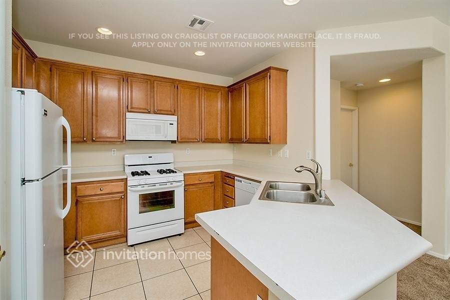 1810 Running Fawn Ct - Photo 5 of 17