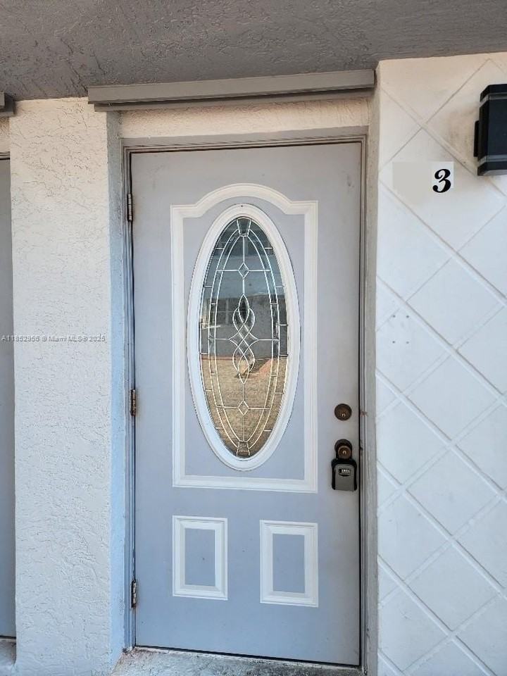 1701 N Treasure Dr #3 - Photo 3 of 30