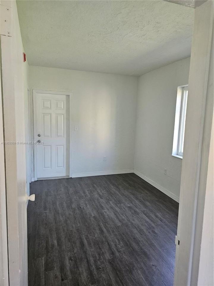 225 Nw 84th Ter #225 - Photo 4 of 16