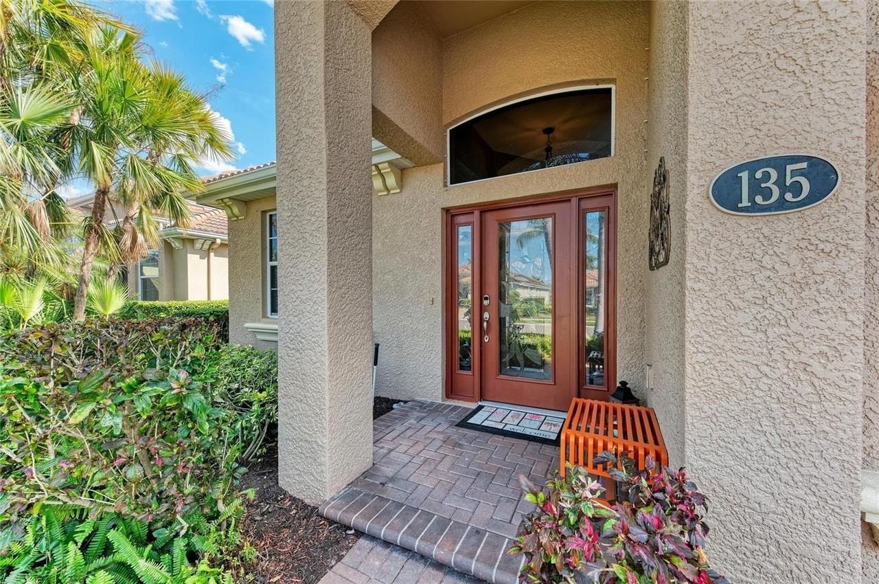 135 River Enclave Ct - Photo 6 of 50