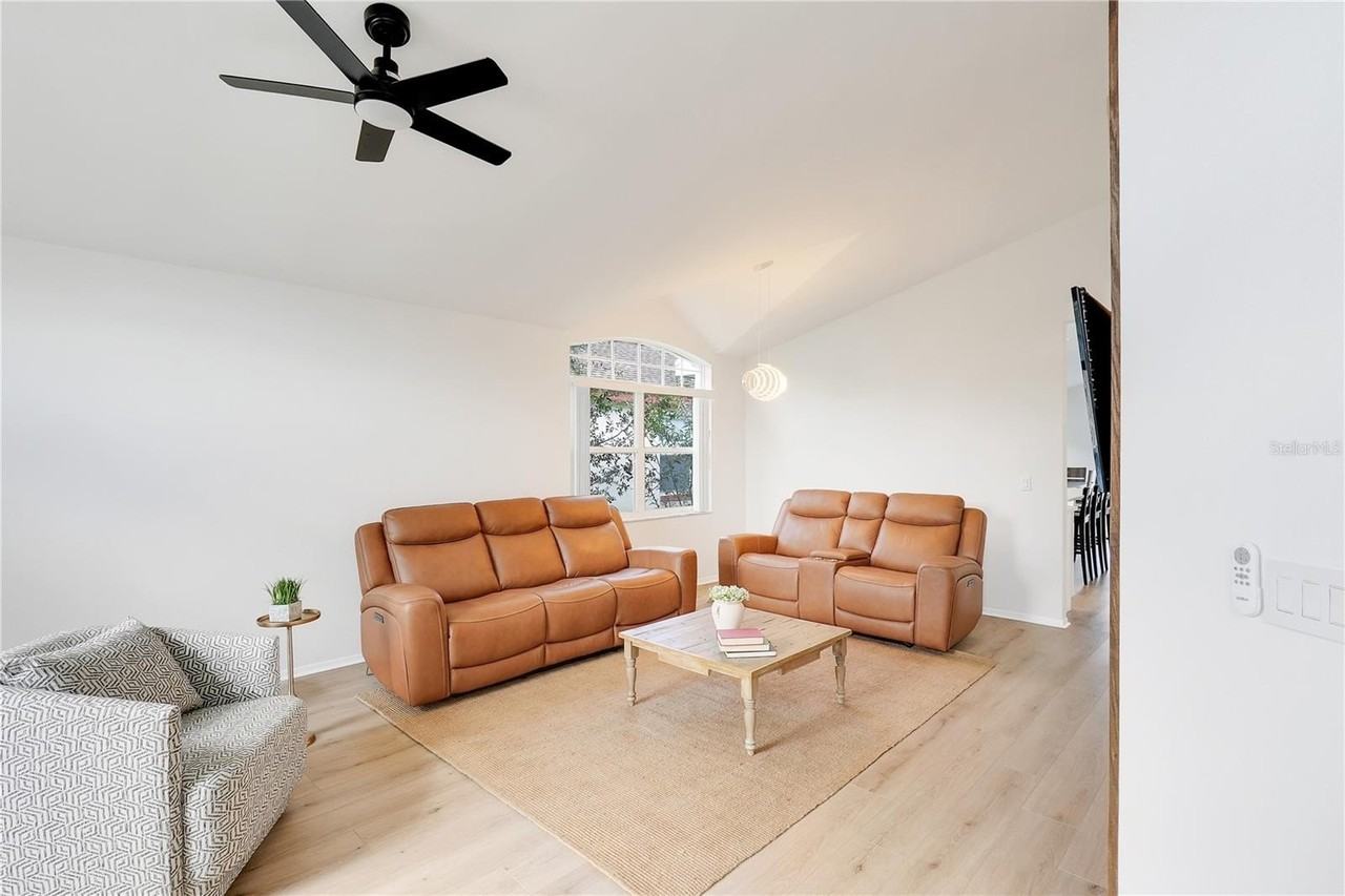 203 Lake Davenport Estates Drive - Photo 3 of 35