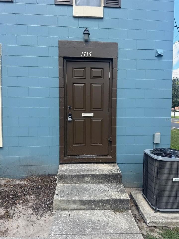 1714 Northeast 3rd Street - Photo 2 of 16