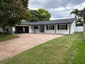3823 Bainbridge Ave - Photo 1 of 1