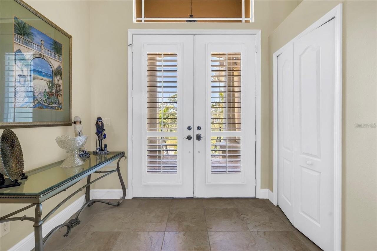 2101 N Pointe Alexis Dr - Photo 4 of 50