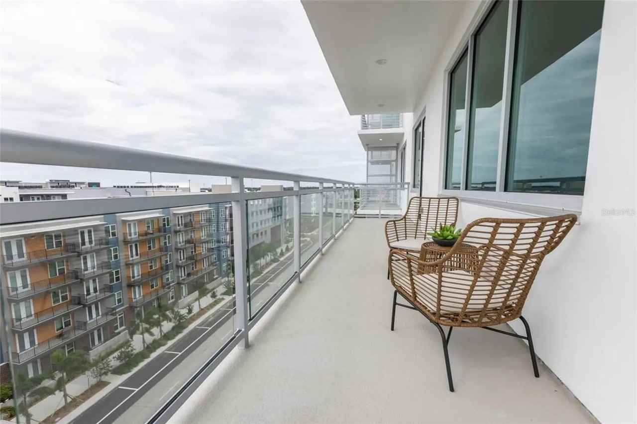 160 16th St N - Photo 5 of 8