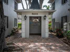 featured image of 5221 Bayshore Blvd #30