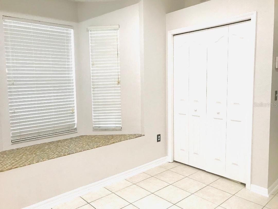 10007 Evanston Pl - Photo 7 of 24