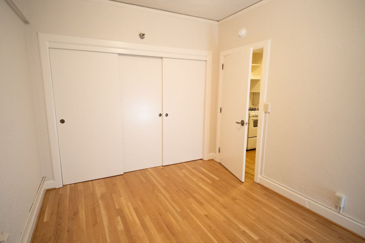 JEANNE MANOR APARTMENTS (JEAN01) - Photo 5 of 50