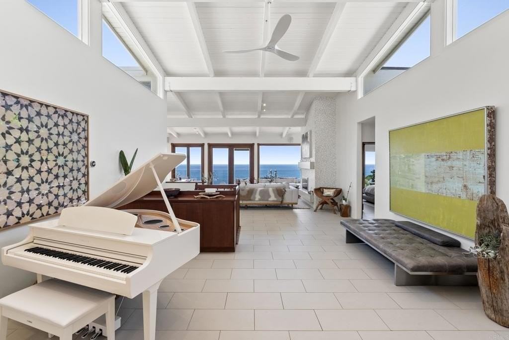 1370 Neptune Ave - Photo 3 of 31