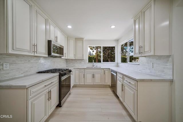 838 Highland Ave - Photo 2 of 8