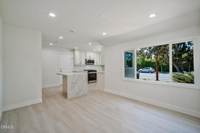 838 Highland Ave - Photo 3 of 8