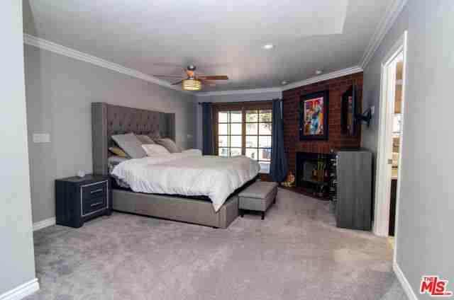 15845 Condor Ridge Rd - Photo 3 of 8