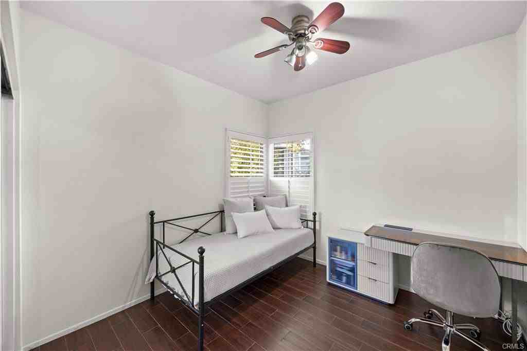 27503 Wellsley Way - Photo 2 of 8