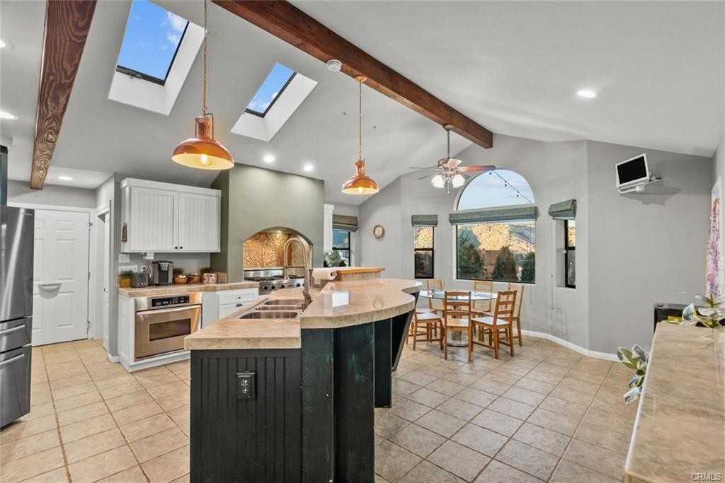 1185 Imaginary Ln - Photo 3 of 8