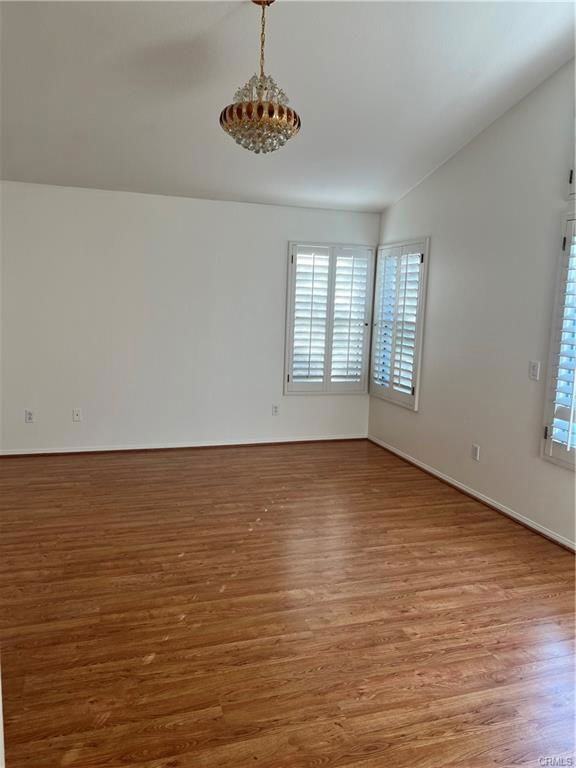 23616 Clearidge Dr - Photo 3 of 8