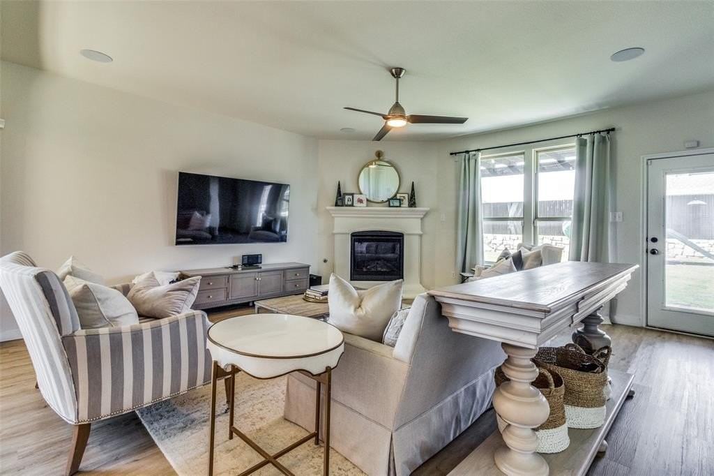 3001 Maverick Dr - Photo 6 of 25