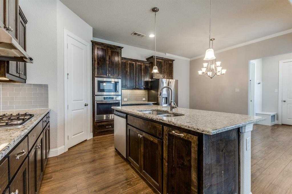 1064 Margo Dr - Photo 7 of 25