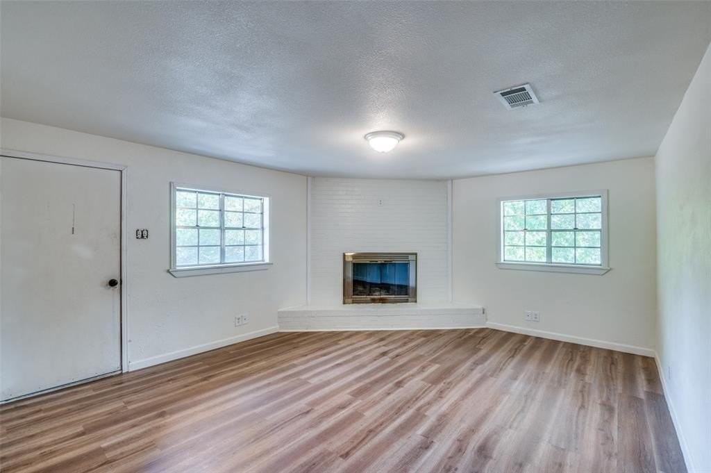 1104 Cortez St - Photo 3 of 17