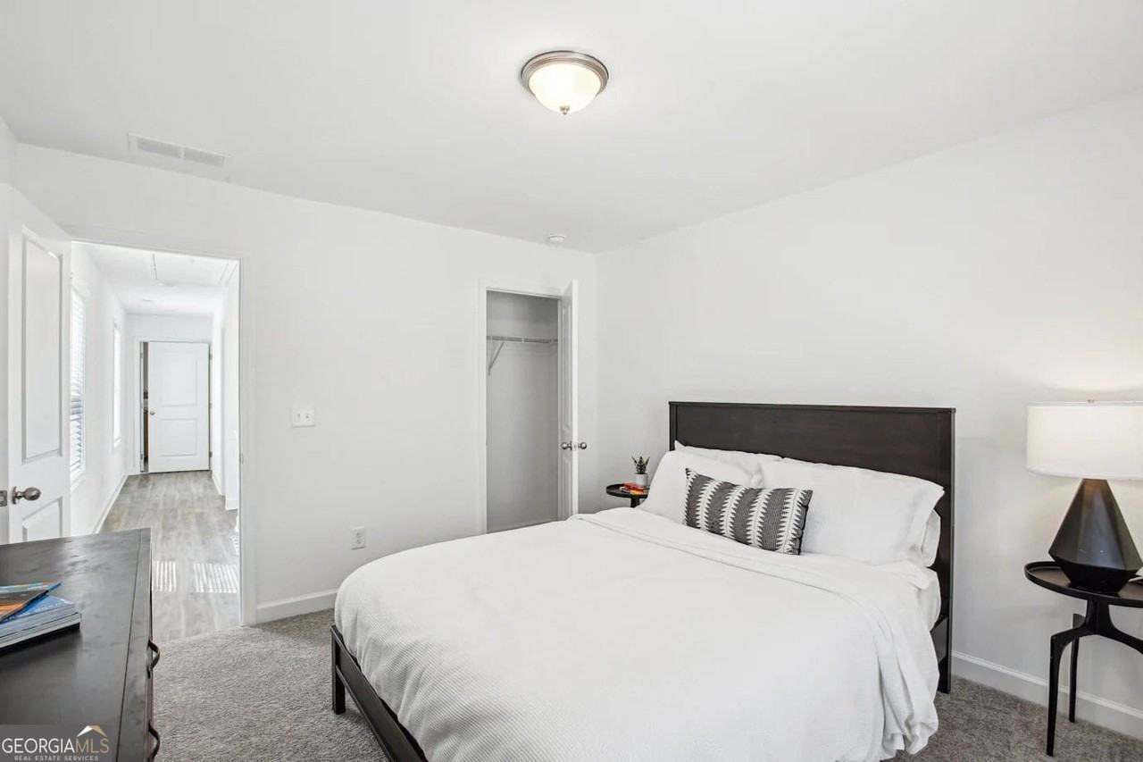 4023 Hillmont Lane - Photo 7 of 11