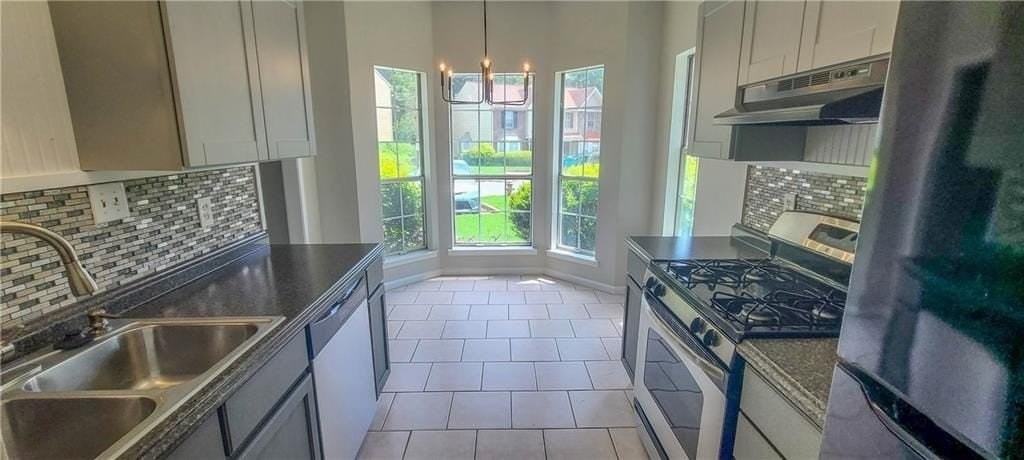 2120 Fairways Ct Nw - Photo 4 of 20