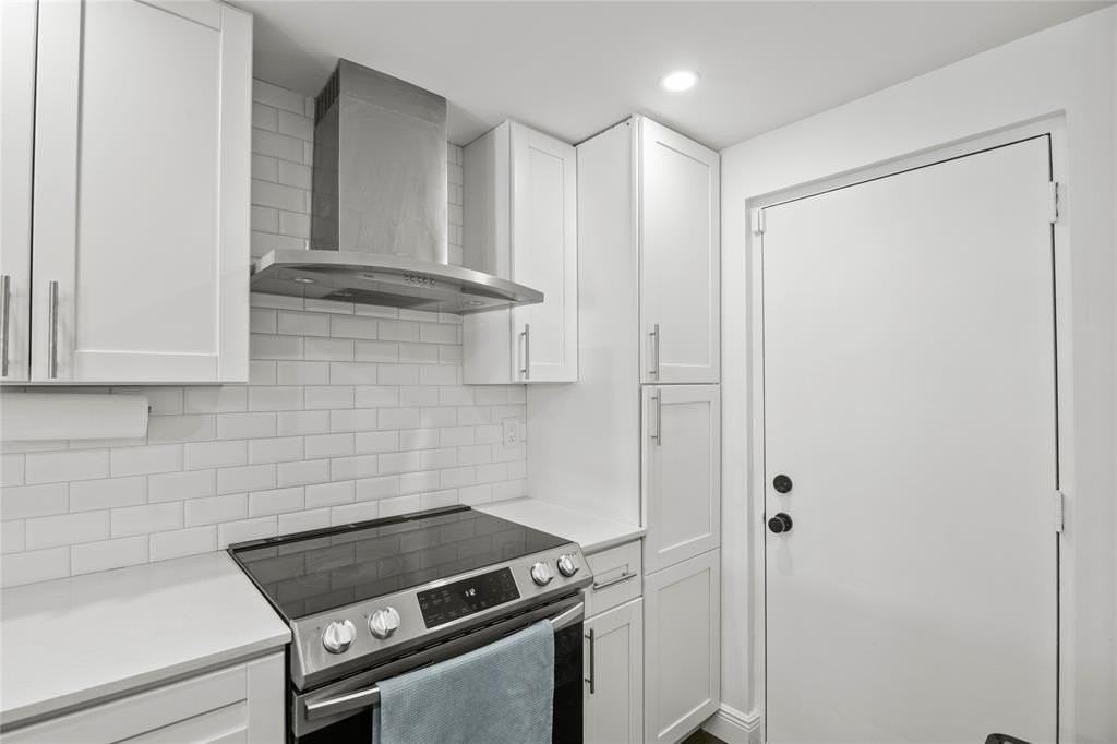 2310 South Cypress Bend Drive #201 - Photo 7 of 15