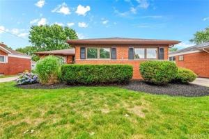 featured image of 31424 Marilyn Dr