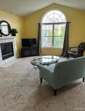 16423 Claremont Dr S - Photo 2 of 15