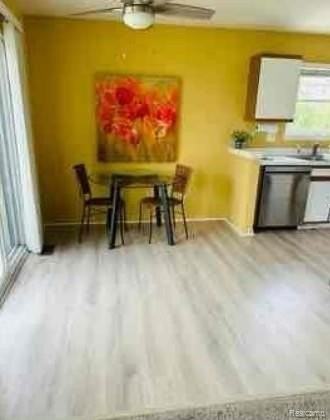 16423 Claremont Dr S - Photo 4 of 15