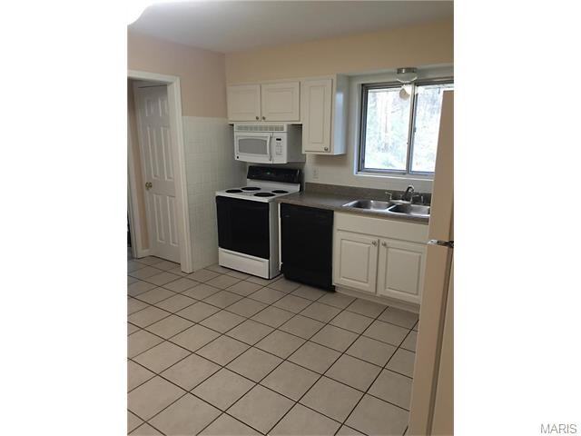 3671 Chaney Ct - Photo 3 of 5