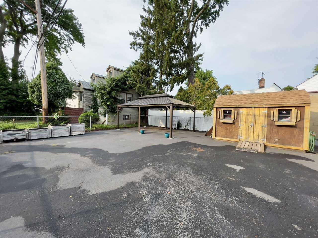 3101 Wissman Ave - Photo 3 of 18