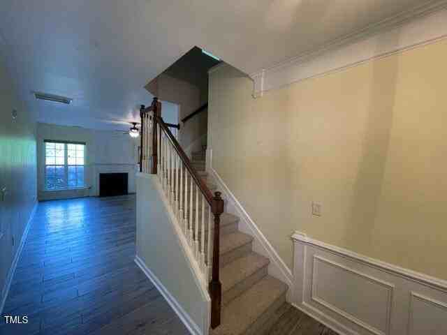 8203 Saltwood Pl - Photo 3 of 24