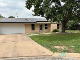 featured image of 1014 Alpha Cir