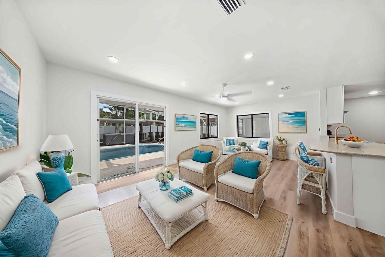 948 Canal Cir - Photo 5 of 24