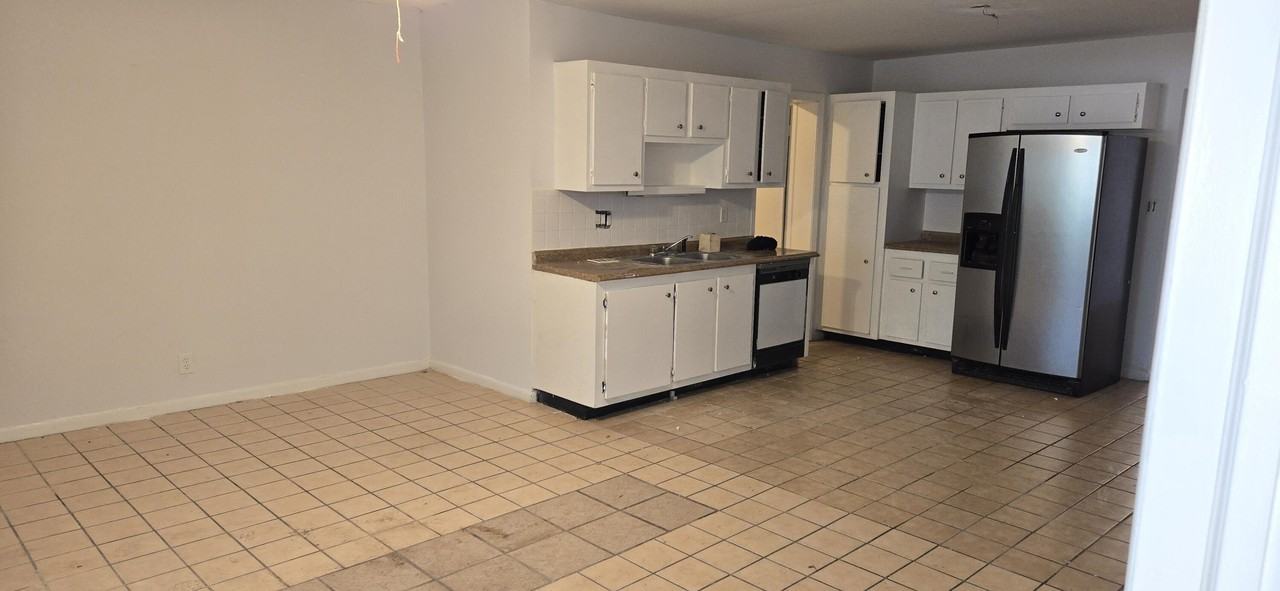 3177 Coral Hills Dr #1E - Photo 2 of 15