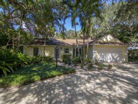 915 Marigold Ln - Photo 1 of 1