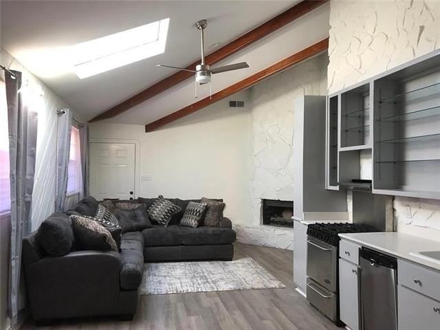 1336 Helios Ave - Photo 2 of 18