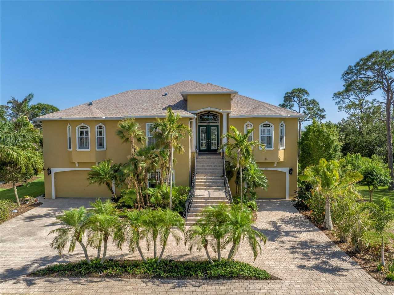 2101 N Pointe Alexis Dr - Photo 2 of 50