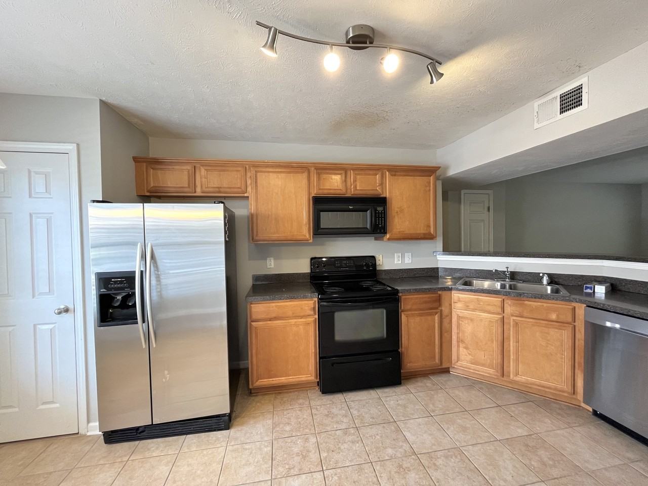 3023 London View Dr - Photo 4 of 17