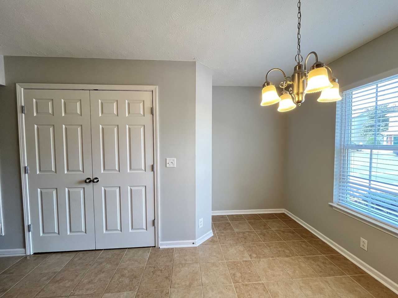 3023 London View Dr - Photo 6 of 17