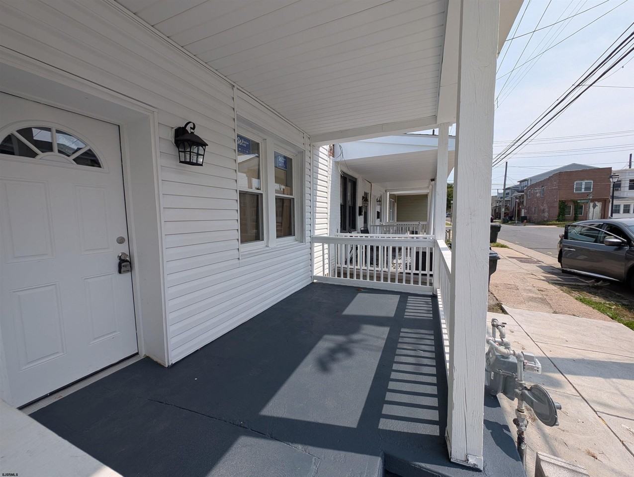 1009 N Michigan Ave - Photo 2 of 14