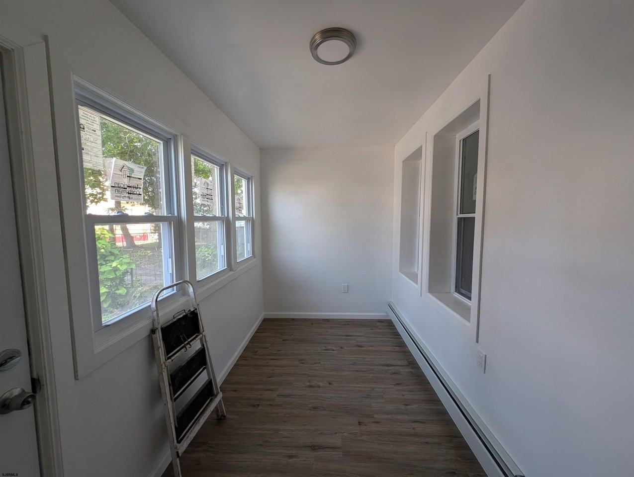 1009 N Michigan Ave - Photo 7 of 14