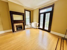 featured image of 2200 Fremont Ave S