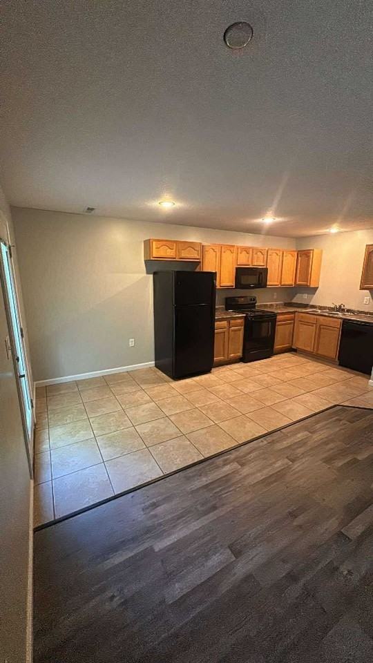 322 Tara Ct - Photo 3 of 13