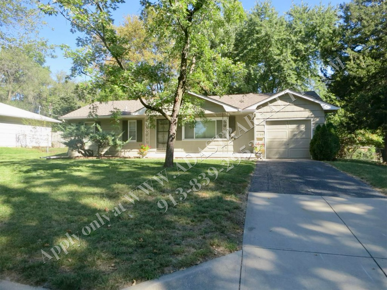 4706 E 113th St - Photo 2 of 13