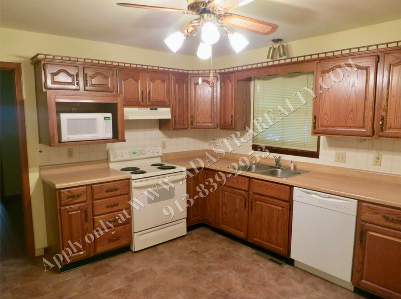 4706 E 113th St - Photo 3 of 13