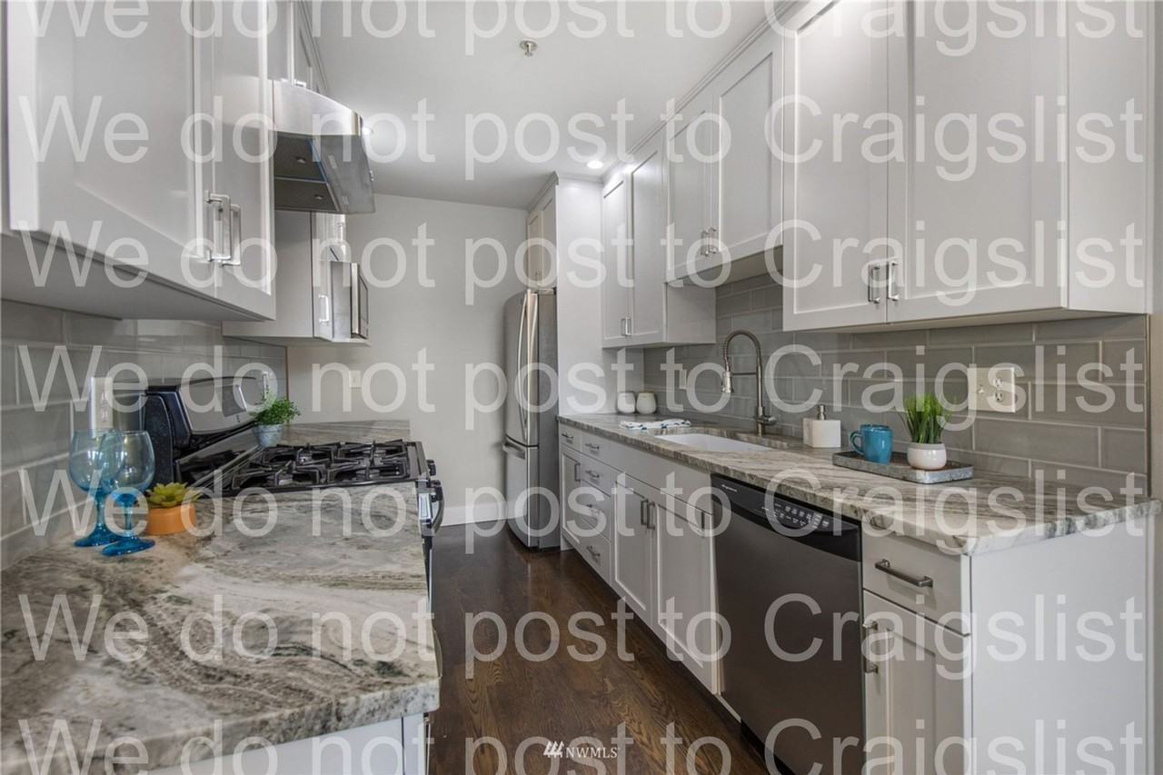 515 1st Ave W - Photo 6 of 17