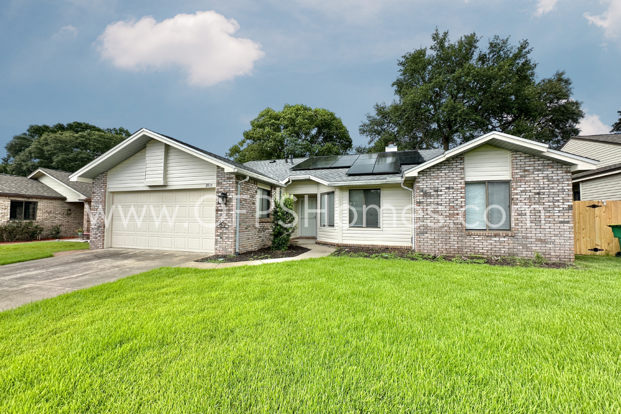 3935 Balsam Dr - Photo 2 of 25