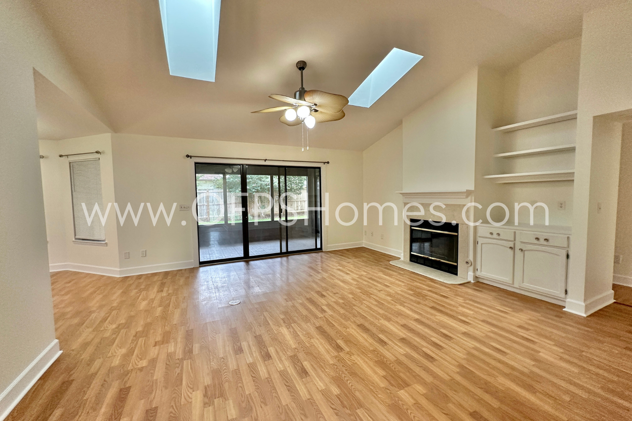 3935 Balsam Dr - Photo 3 of 25